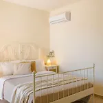 Villa Isalos By Vintage Travel *