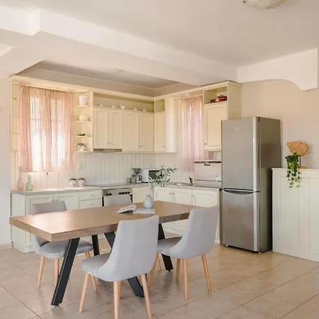 فيلة Isalos فيسكاردو